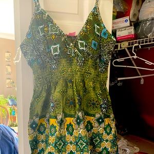 Summer dress. Stretchy waist.